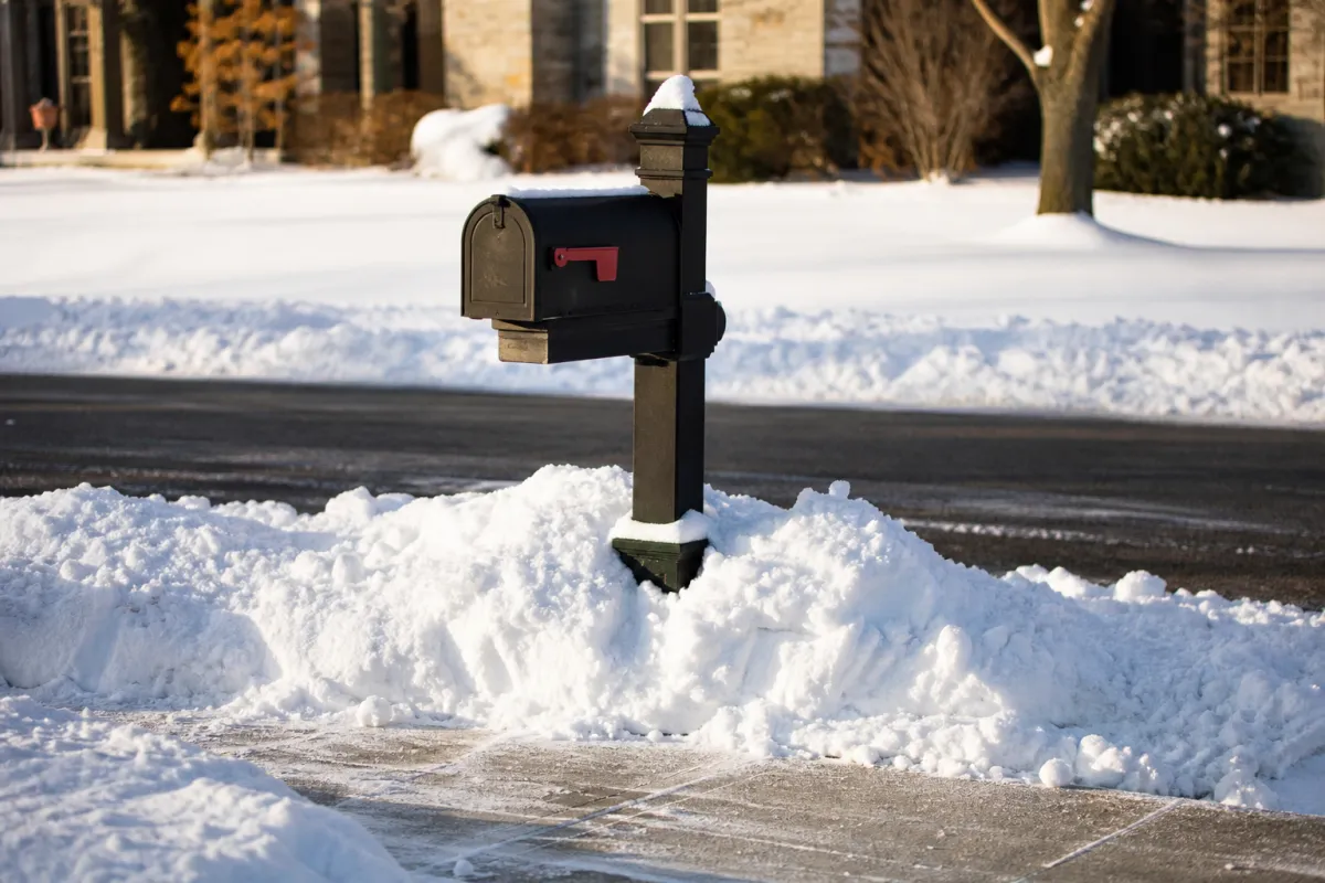 When to Shovel Your Sidewalk in Appleton: A Practical Guide for Homeowners